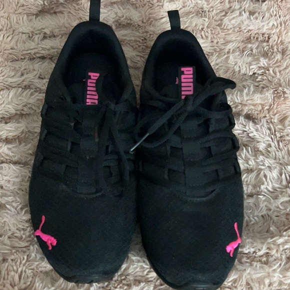 Puma Black Sneakers with Pink Logo - Picture 2 of 5